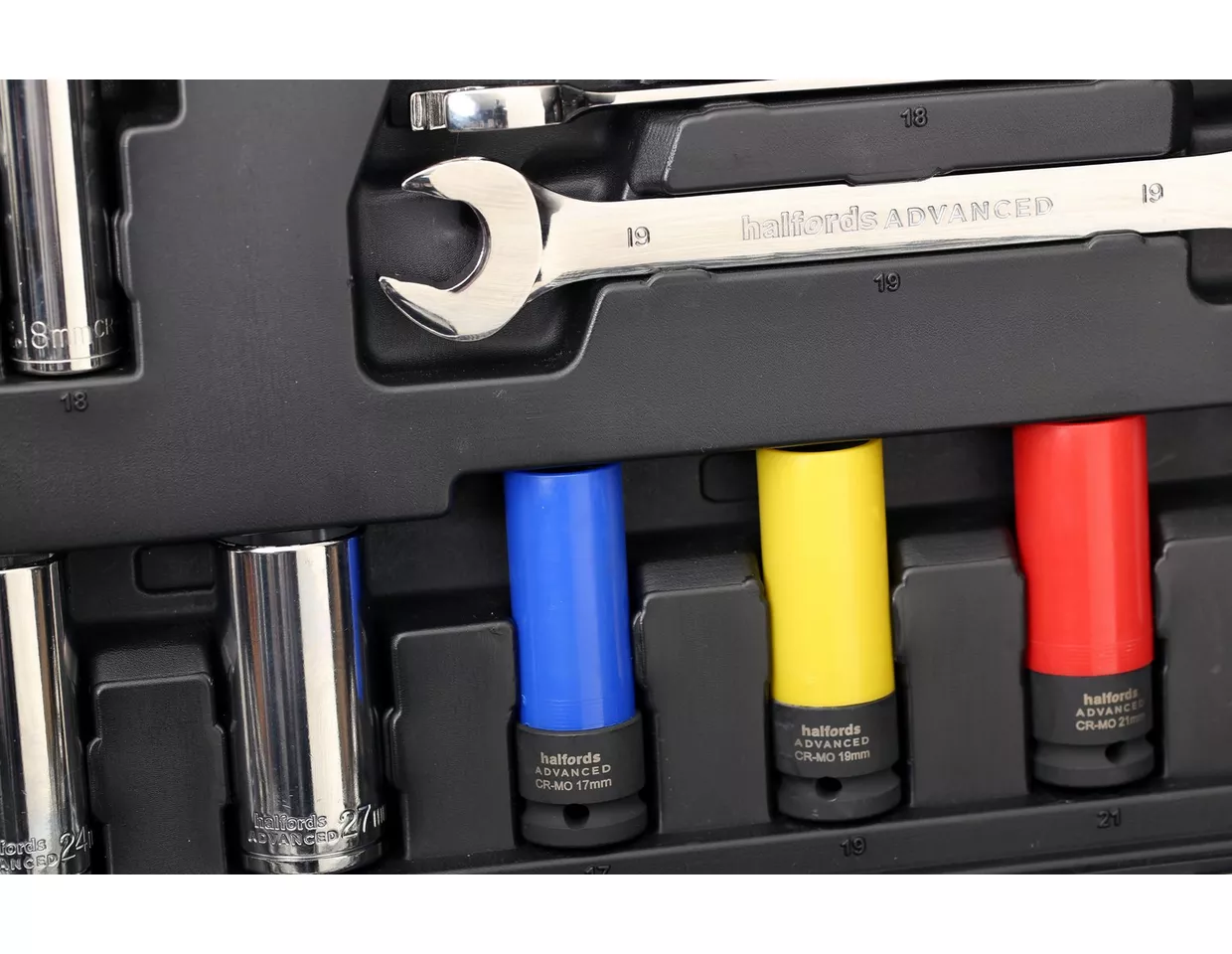 Halfords Advanced 200 Piece Professional Tool Set - Image 6